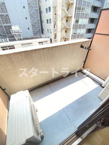 大阪市淀川区西中島５丁目の賃貸マンションのバルコニー