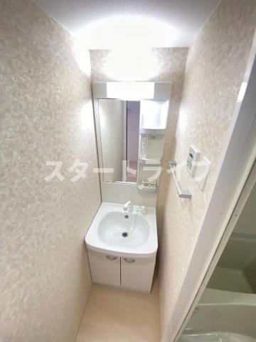大阪市淀川区三国本町１丁目の賃貸マンションの独立洗面台