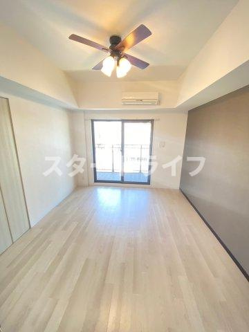 大阪市淀川区三国本町１丁目の賃貸マンションの居間・リビング