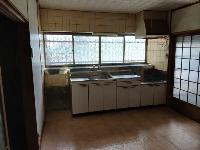 柳川市北長柄町の中古一戸建のキッチン