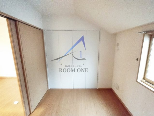 モーラ の居間・リビング|洋室のお部屋です。