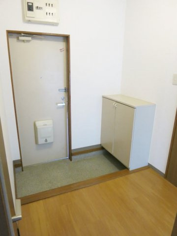 シャトレーヌ葵の玄関