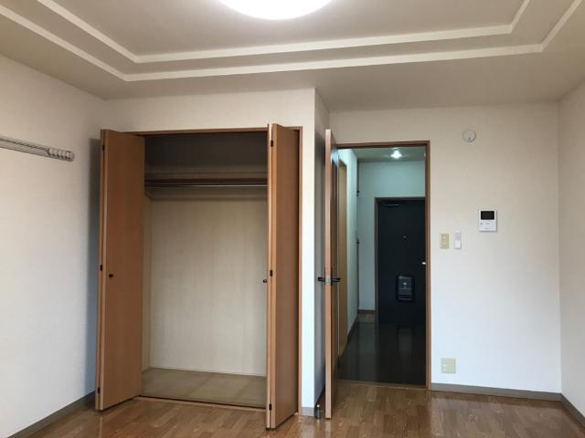 コンフォース本宿の内装|洋室