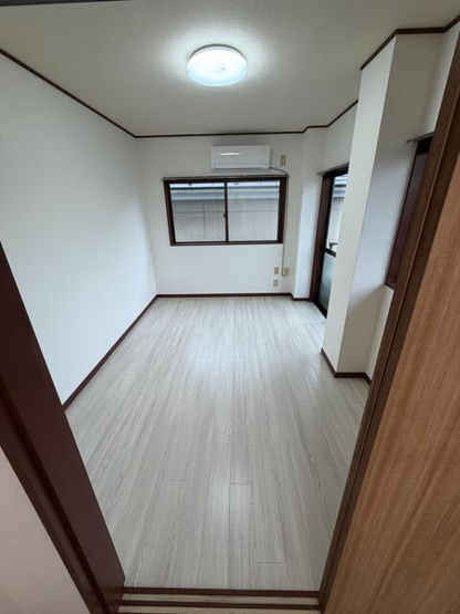【寝室】