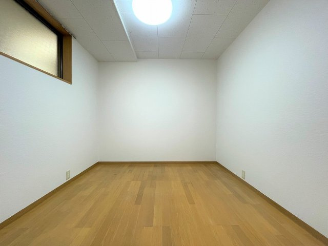 服部荘の居間・リビング