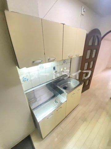 大阪市淀川区東三国５丁目の賃貸マンションのキッチン