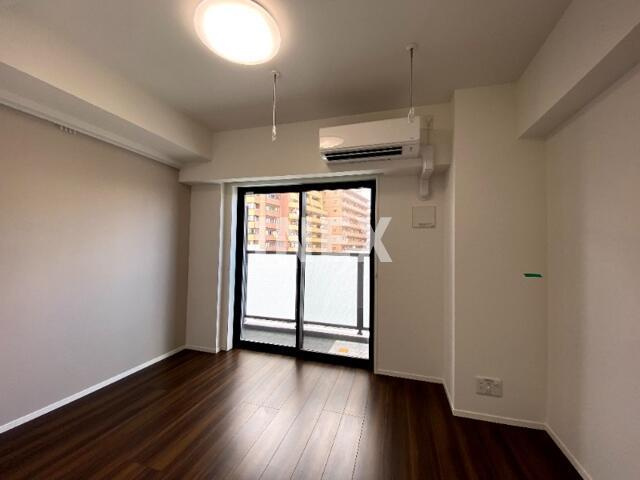 横浜市西区浅間町１丁目の賃貸マンションの居間・リビング