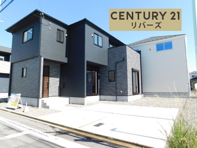 名古屋市中川区万場１丁目の新築一戸建の前面道路含む現地写真|☆４号棟☆　　残り２棟！！いつでも見学できます♪（お問合せ当日、平日、水曜、夜間でもＯＫ）　敷地４７．３８坪　長期優良住宅♪　ＺＥＨ水準！　５ＬＤＫ変更可！　駐車３台ＯＫ！　南面に庭付き！　