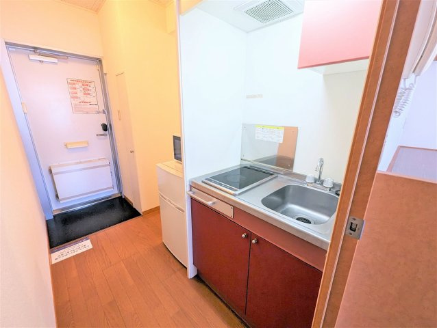 レオパレスえむてぃーのキッチン|設備仕様は号室により異なる為、現況を優先致します。
