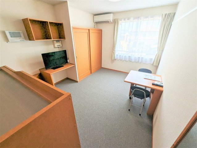 レオパレスえむてぃーの居間・リビング|設備仕様は号室により異なる為、現況を優先致します。
