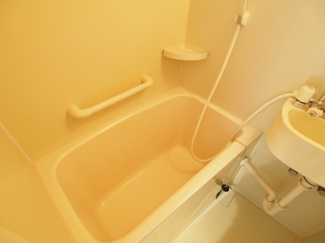 【浴室】 | ※同建物の別のお部屋の写真です