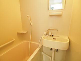 【洗面所】 | ※同建物の別のお部屋の写真です