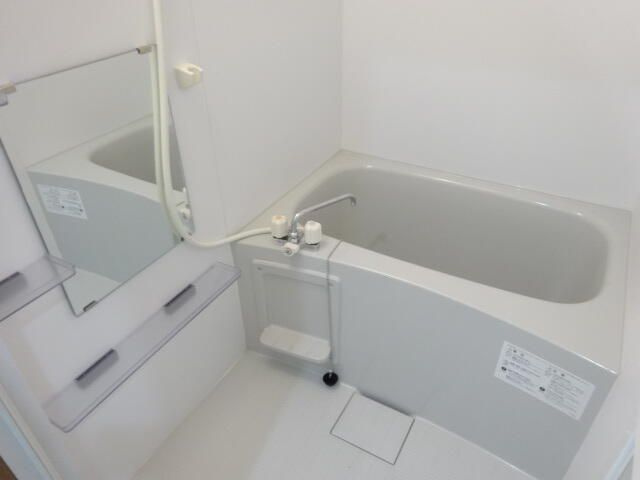 カーサブランカ杉田の浴室