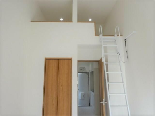 横浜市磯子区杉田３丁目のアパートの寝室