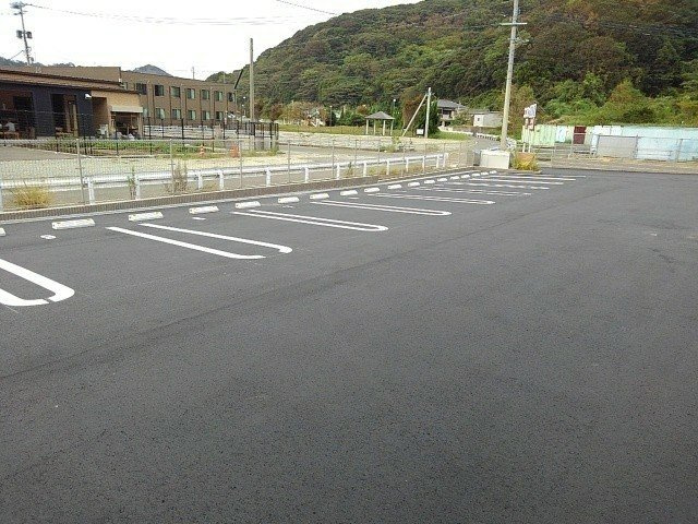 カルムフランの駐車場