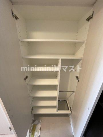 エスリード弁天町グロリアの収納