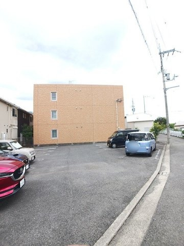 フェザーヒルⅡの駐車場