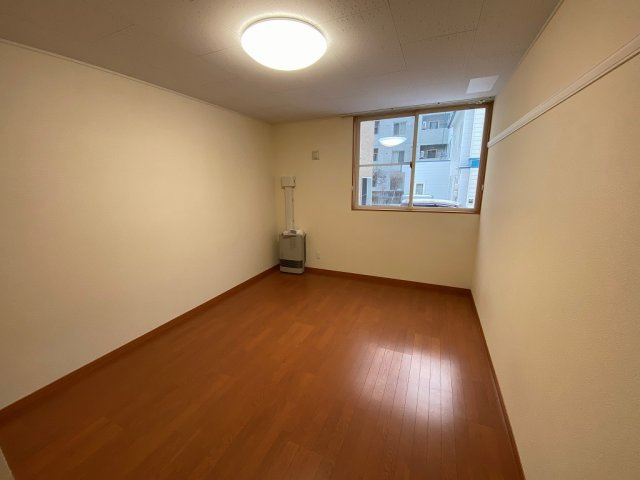 レオパレスライズ３２３の寝室
