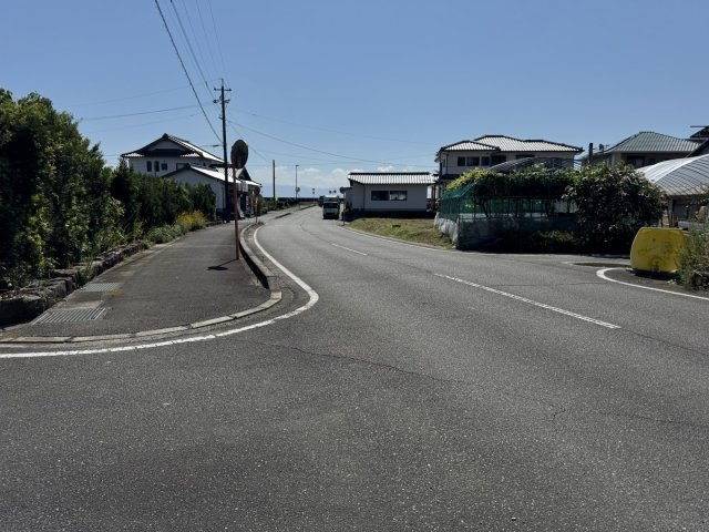 宇城市不知火町松合の売地の前面道路含む現地写真|西側道路