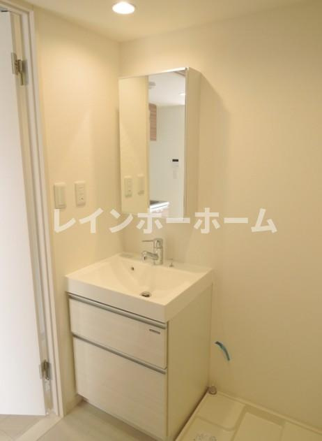ハルホ東船橋の独立洗面台