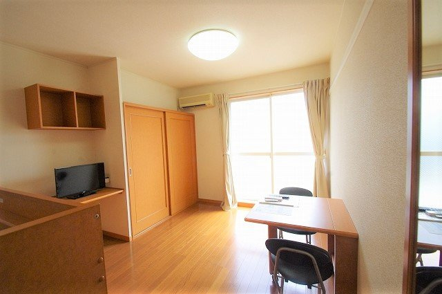 レオパレスオアシス岸和田の寝室
