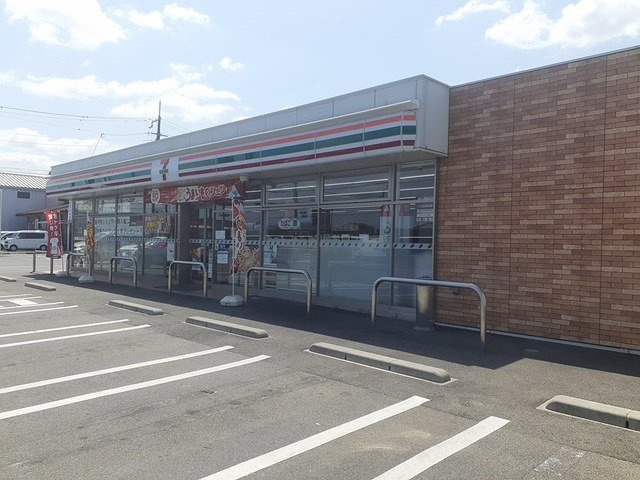 リフレッシュ　パイン　ヒルズの周辺|セブンイレブン松原松ヶ丘店様まで385m