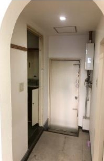 豊中市浜１丁目の店舗事務所の玄関