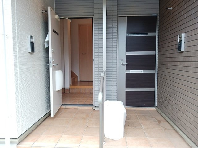 パーク　ウエストの玄関