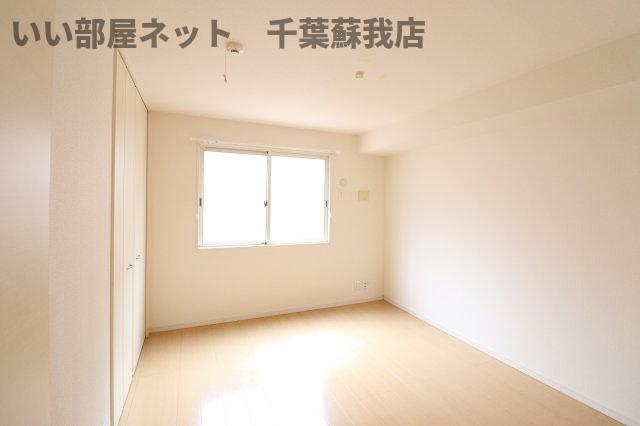 おゆみ野ドリームマウンテン　Ｂの寝室|広くて明るい寝室
