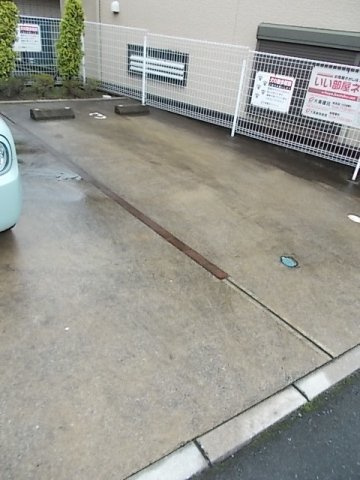 シャンテ・ヒルズⅡの駐車場