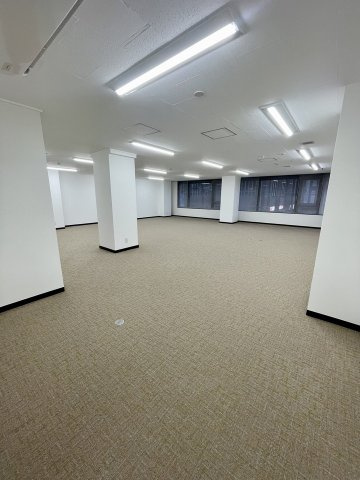 ＫＡＭＥＤＡビルのロビー
