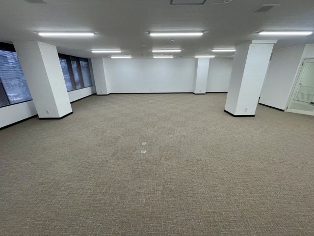 ＫＡＭＥＤＡビルの居間・リビング