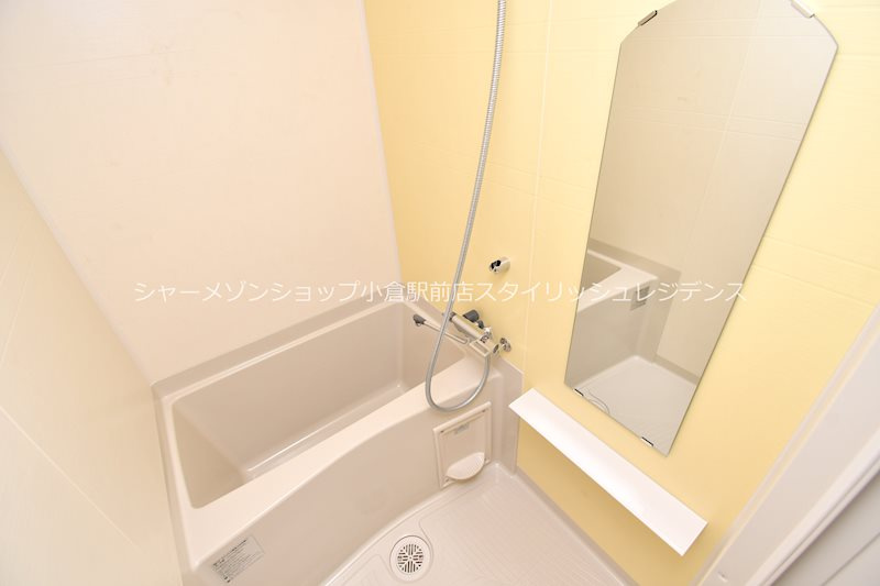 MDIグランコルディール室町の浴室|床・建具・アクセントクロス等は階数により異なる為、現況を優先致します。