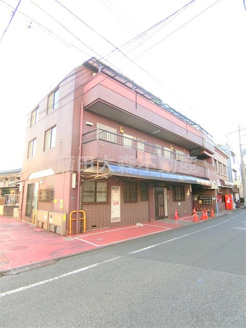 メゾンニトウB館の外観|1985年11月築　RC鉄筋コンクリート造地上3階建ての人気賃貸マンション
東京都大田区大森中2丁目　京急本線大森町駅徒歩9分