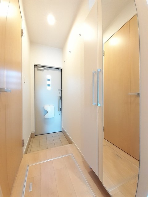 横浜市泉区和泉中央北３丁目のアパートの玄関