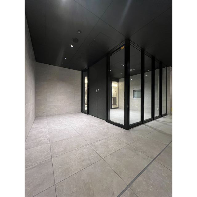 ACP Residence三ノ輪のエントランス
