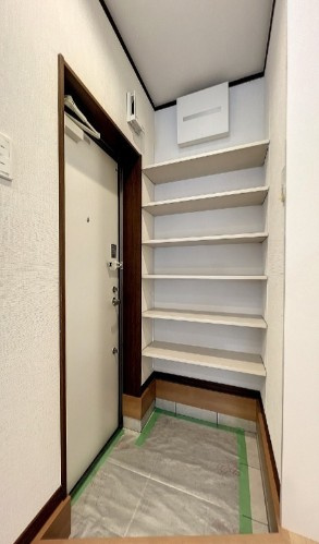 第二コーポ青山の玄関