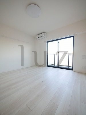 ガーラステーション横浜大口の居間・リビング