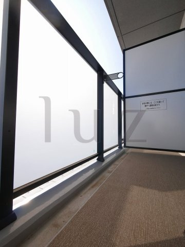 ガーラステーション横浜大口のバルコニー