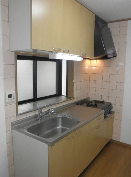 福岡市南区柳河内２丁目のアパートのキッチン