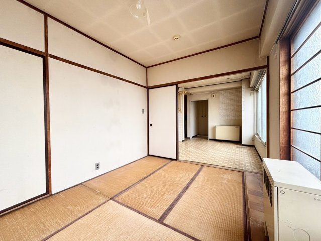 琴似Ａコープマンションの和室|約8帖のゆとりある和室。洋室への変更など、好みに合わせたリフォームも楽しめます