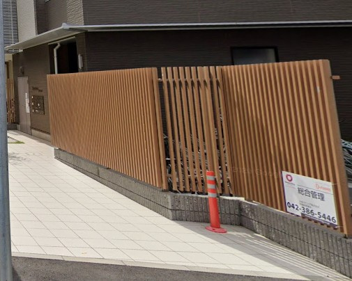 アンタレス府中のエントランス