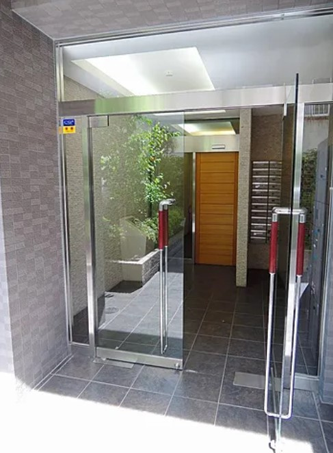 KJ新板橋のエントランス