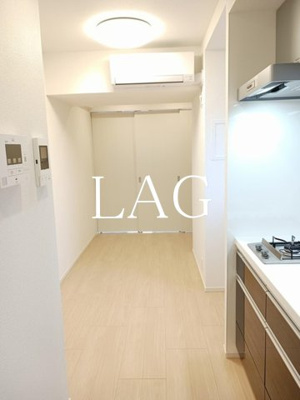 【居間・リビング】 | アドア・メディテレーニアン | 洋室のお部屋です。