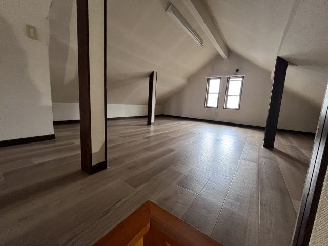 南区東雲本町1丁目中古戸建の洋室