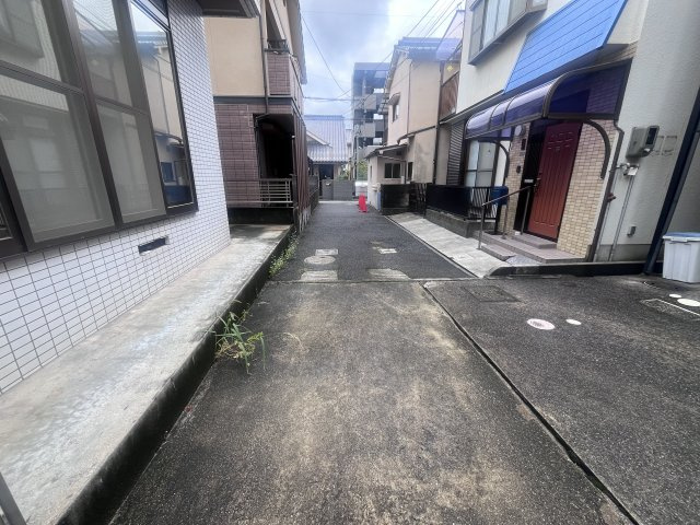 南区東雲本町1丁目中古戸建の前面道路含む現地写真