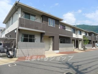 メゾン・フローラ　A棟の外観