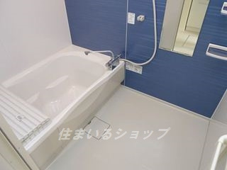 メゾン・フローラ　A棟の浴室|追い焚き・浴室暖房乾燥機あり