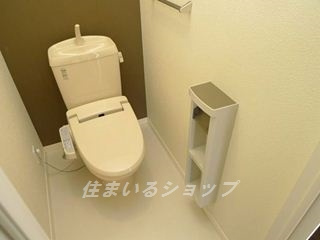 メゾン・フローラ　A棟のトイレ|シャワートイレ