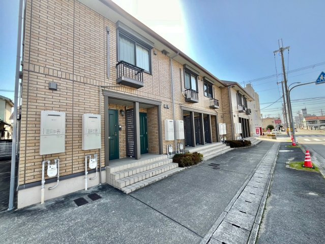 アゼリア大善の外観